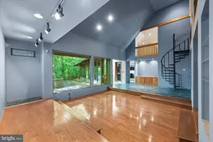 7575 Potomac Falls Rd, McLean, VA 22102 - Photo 10
