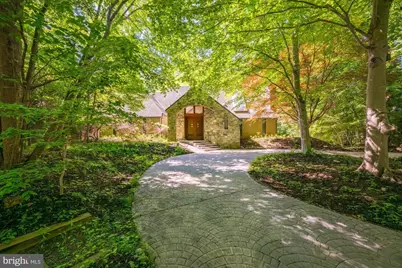 7575 Potomac Fall Road, McLean, VA 22102 - Photo 2