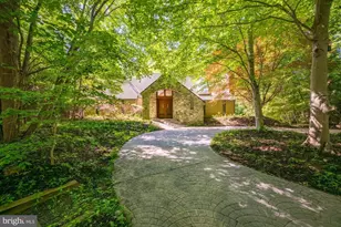 7575 Potomac Falls Rd, McLean, VA 22102 - Photo 2