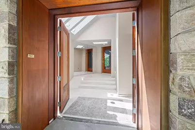 7575 Potomac Fall Road, McLean, VA 22102 - Photo 4