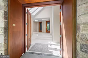 7575 Potomac Falls Rd, McLean, VA 22102 - Photo 4
