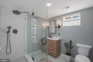 2209 Rollins Dr, Alexandria, VA 22307 - Photo 6