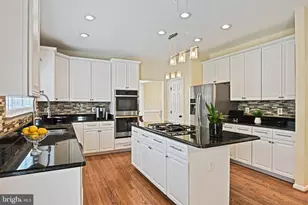 1302 Monroe St, Herndon, VA 20170 - Photo 6