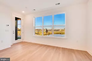 14348 Yesler Ave, Chantilly, VA 20151 - Photo 6