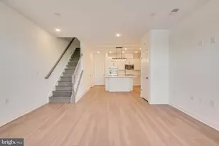 14348 Yesler Ave, Chantilly, VA 20151 - Photo 10