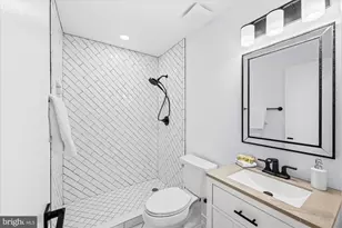 1431 Greenmont Ct, Reston, VA 20190 - Photo 12