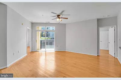 2655 Prosperity Avenue #201, Fairfax, VA 22031 - Photo 2