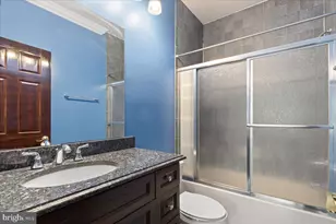 8813 Oak Leaf Dr, Alexandria, VA 22309 - Photo 46