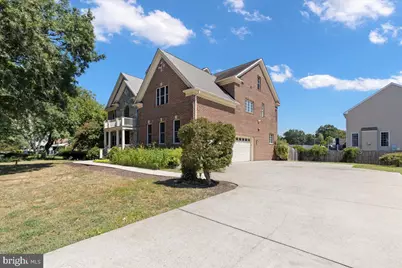 8813 Oak Leaf Drive, Alexandria, VA 22309 - Photo 12