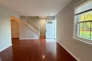 9798 Hagel Cir, Lorton, VA 22079 - Photo 2