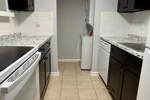 9798 Hagel Cir, Lorton, VA 22079 - Photo 8