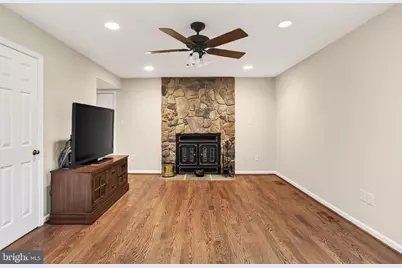 15117 Philip Lee Road, Chantilly, VA 20151 - Photo 26