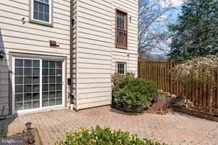2851 Yarn Ct, Falls Church, VA 22042 - Photo 54