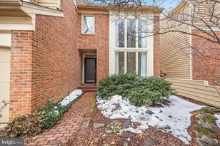 11573 Hemingway Dr, Reston, VA 20194 - Photo 2
