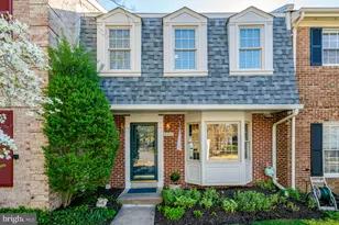 8213 Clifton Farm Ct, Alexandria, VA 22306 - Photo 2