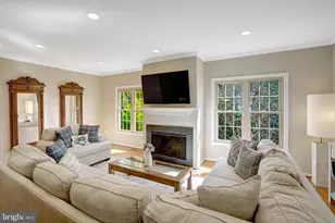 8213 Clifton Farm Ct, Alexandria, VA 22306 - Photo 24