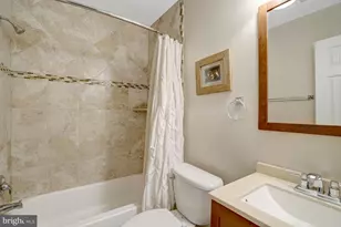 8213 Clifton Farm Ct, Alexandria, VA 22306 - Photo 44