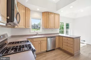 5504 Kathleen Pl, Springfield, VA 22151 - Photo 14