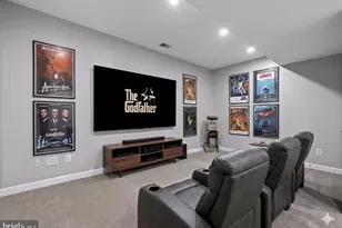 2526 Brenton Point Dr, Reston, VA 20191 - Photo 10