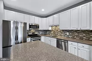 2526 Brenton Point Dr, Reston, VA 20191 - Photo 42