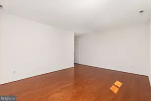 11500 Fairway Dr, Reston, VA 20190 - Photo 32