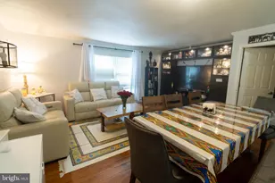 6413 Blarney Stone Ct, Springfield, VA 22152 - Photo 8