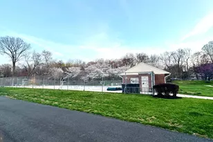 6413 Blarney Stone Ct, Springfield, VA 22152 - Photo 4