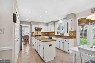 9589 Burnt Oak Dr, Fairfax Station, VA 22039 - Photo 18