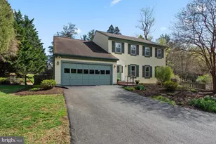 9605 Bronte Dr, Fairfax, VA 22032 - Photo 2