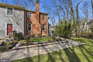 10097 Chestnut Wood Ln, Burke, VA 22015 - Photo 46