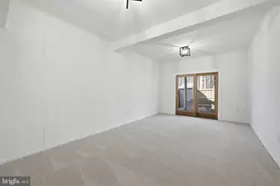 10097 Chestnut Wood Ln, Burke, VA 22015 - Photo 34