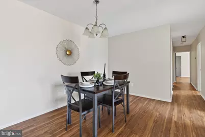 561 Florida Avenue #204, Herndon, VA 20170 - Photo 8