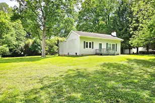 317 Adahi Rd SE, Vienna, VA 22180 - Photo 2