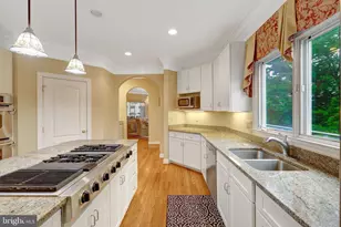 11270 Stones Throw Dr, Reston, VA 20194 - Photo 20