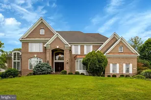 11270 Stones Throw Dr, Reston, VA 20194 - Photo 2