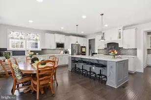 6820 Lilly Belle Ct, Centreville, VA 20120 - Photo 10