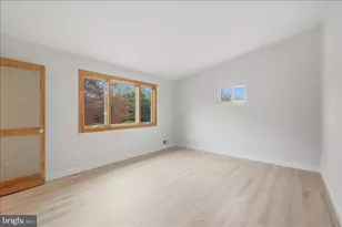 822 Walker Rd, Great Falls, VA 22066 - Photo 10