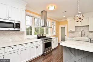 8018 Fordson Rd, Alexandria, VA 22306 - Photo 20