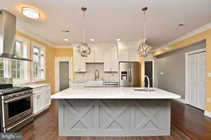 8018 Fordson Rd, Alexandria, VA 22306 - Photo 14