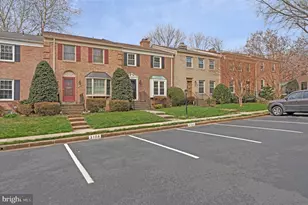 3126 Barnard Ct, Fairfax, VA 22031 - Photo 2