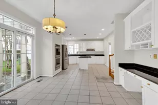 8403 Woodford Forest Pl, Vienna, VA 22182 - Photo 24