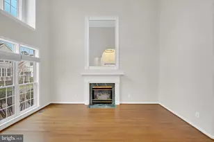 8403 Woodford Forest Pl, Vienna, VA 22182 - Photo 6