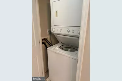 2726 Gallows Road #915, Vienna, VA 22180 - Photo 14