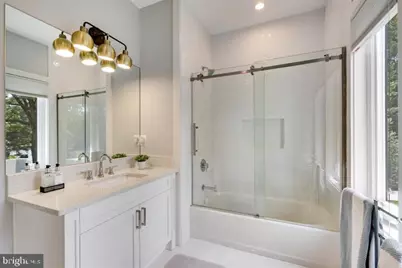 9604 Pembroke Place, Vienna, VA 22182 - Photo 38