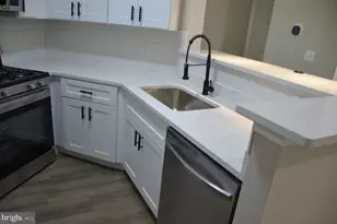 4409 Fair Stone Dr, Fairfax, VA 22030 - Photo 36