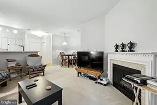 2204 Westcourt Ln, Herndon, VA 20170 - Photo 10