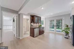 9201 Weant Dr, Great Falls, VA 22066 - Photo 32