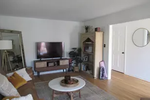 9221 Graceland Pl, Fairfax, VA 22031 - Photo 4