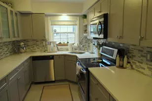 9221 Graceland Pl, Fairfax, VA 22031 - Photo 6