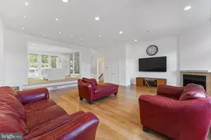 11163 Lake Chapel Ln, Reston, VA 20191 - Photo 26